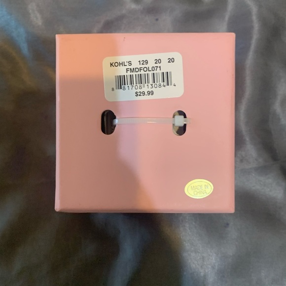 Rose gold watch new in box. Imitation diamond around face. - Picture 2 of 9